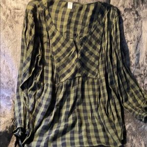 Green plaid top